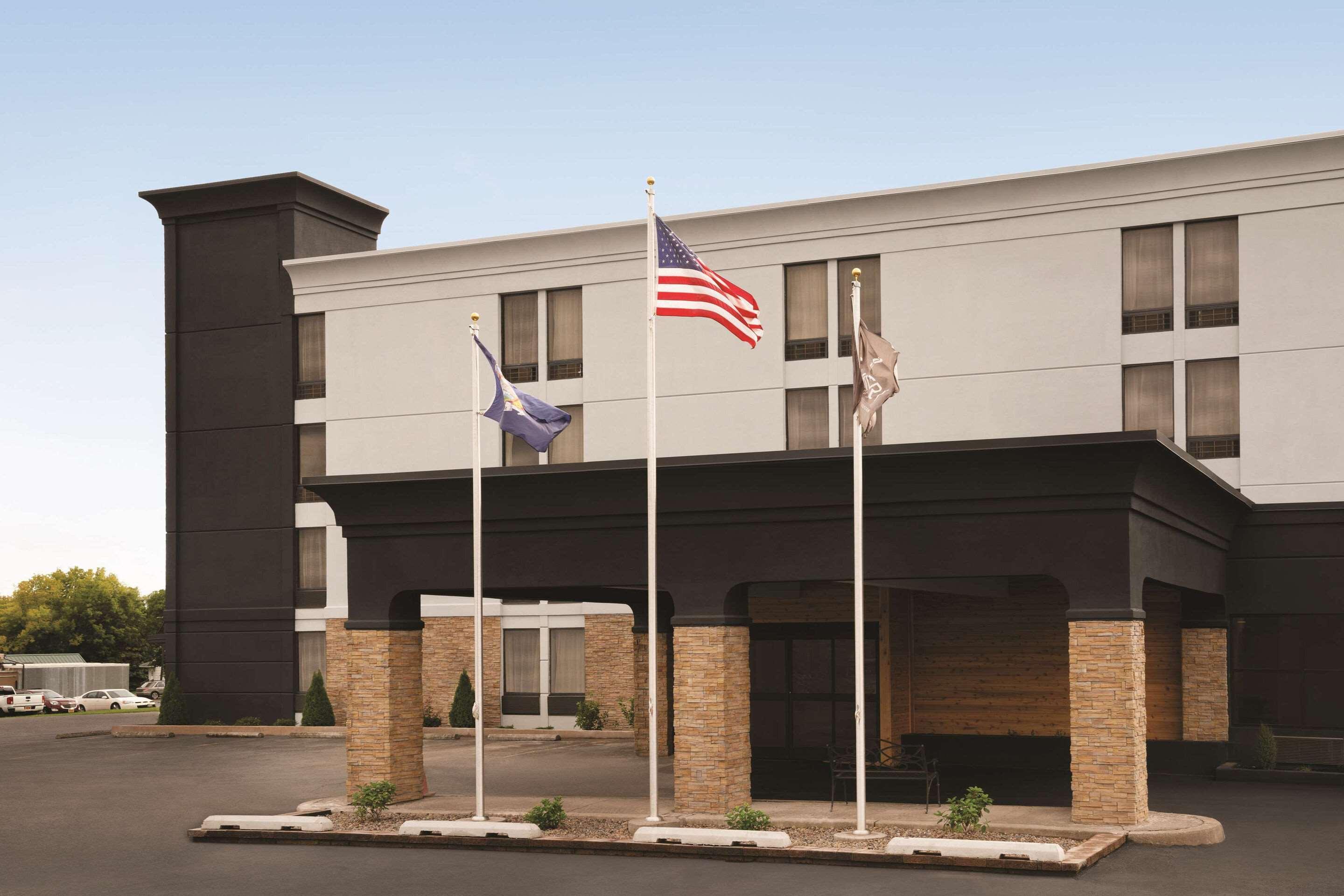 Comfort Inn & Suites Liverpool - Syracuse North Exterior foto